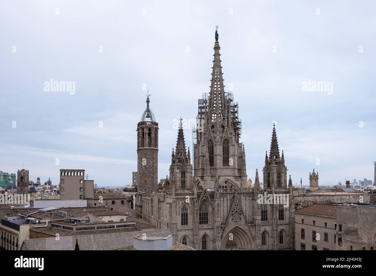 Architektonisches Detail der Kathedrale des Heiligen Kreuzes und der Heiligen Eulalia, auch bekannt als Kathedrale von Barcelona, die gotische Kathedrale Stockfoto