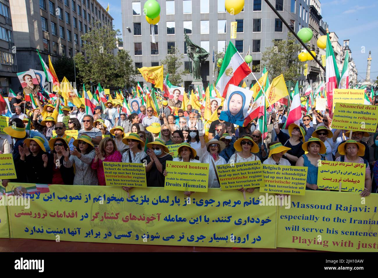 Brüssel, Belgien, 14 Juli 2022. Die Abbildung zeigt einen Protest gegen den Vertrag zwischen der belgischen Regierung und dem iranischen Regime in Brüssel am Donnerstag, den 14. Juli 2022. In den letzten Tagen wurde über einen Gesetzesentwurf diskutiert, der es Belgien ermöglichen würde, Gefangene mit dem Iran auszutauschen. BELGA FOTO NICOLAS MAETERLINCK Stockfoto