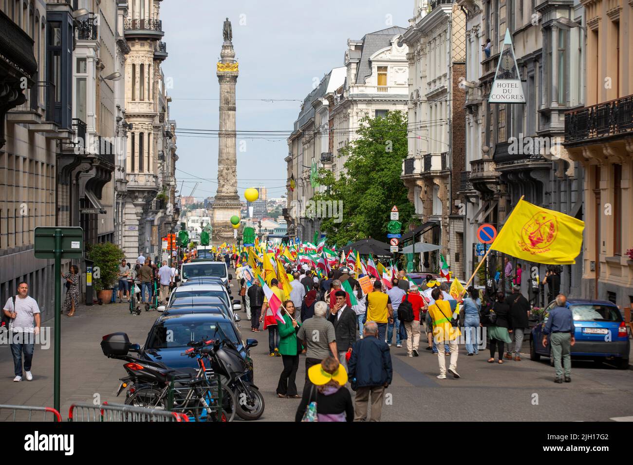 Brüssel, Belgien, 14 Juli 2022. Die Abbildung zeigt einen Protest gegen den Vertrag zwischen der belgischen Regierung und dem iranischen Regime in Brüssel am Donnerstag, den 14. Juli 2022. In den letzten Tagen wurde über einen Gesetzesentwurf diskutiert, der es Belgien ermöglichen würde, Gefangene mit dem Iran auszutauschen. BELGA FOTO NICOLAS MAETERLINCK Stockfoto