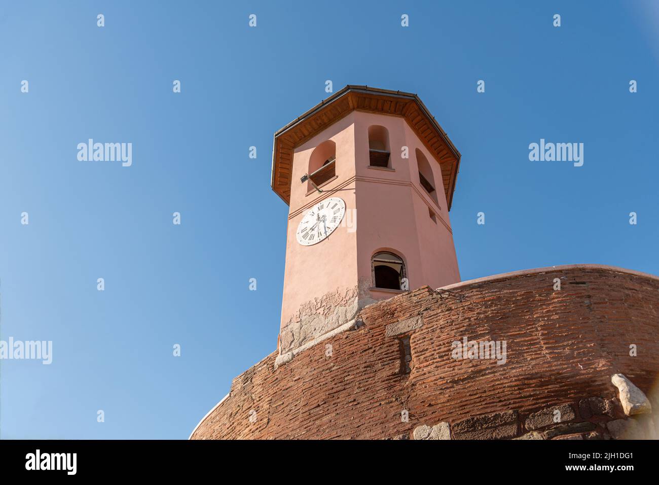 Die historische Uhr im Schloss Ankara in Ankara, der Hauptstadt der Türkei. Stockfoto