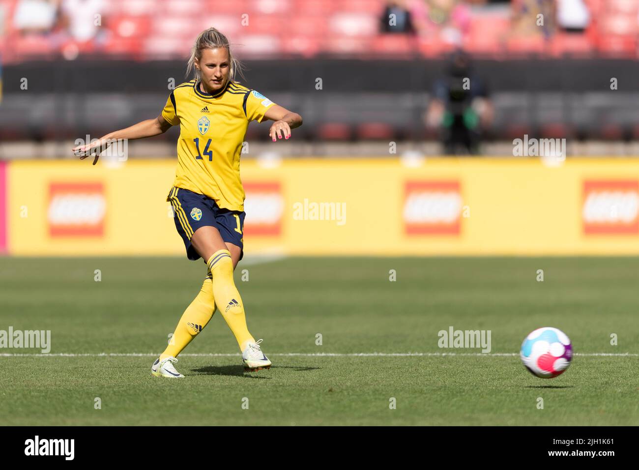 Nathalie Bjorn (Schwedische Frauen) während des UEFA Women s Euro England 2022-Spiels zwischen Schweden 2-1 Schweiz im Bramall Lane Stadium am 13 2022. Juli in Sheffield, England. Quelle: Maurizio Borsari/AFLO/Alamy Live News Stockfoto