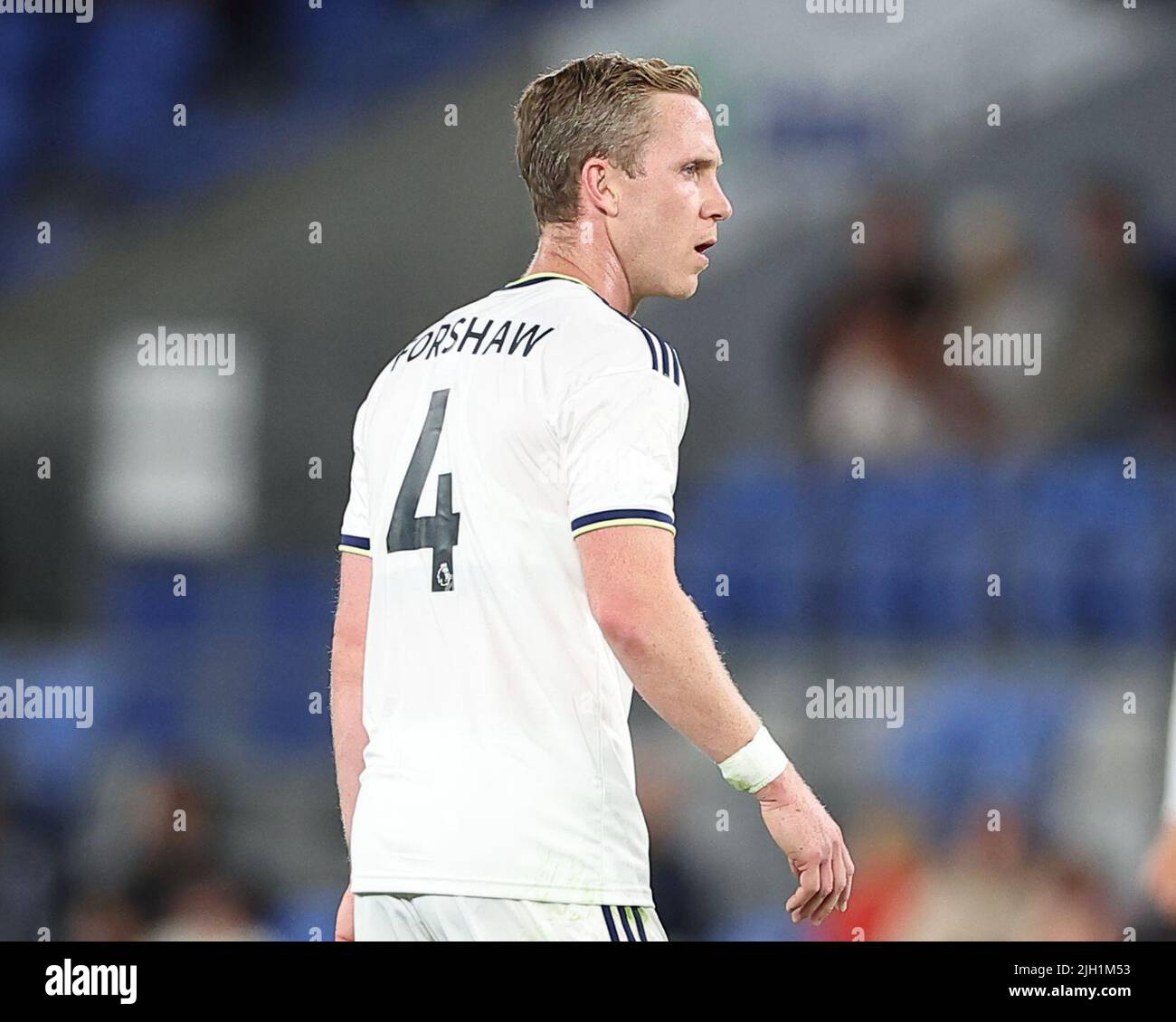 Adam Forshaw von Leeds United schaut auf Stockfoto