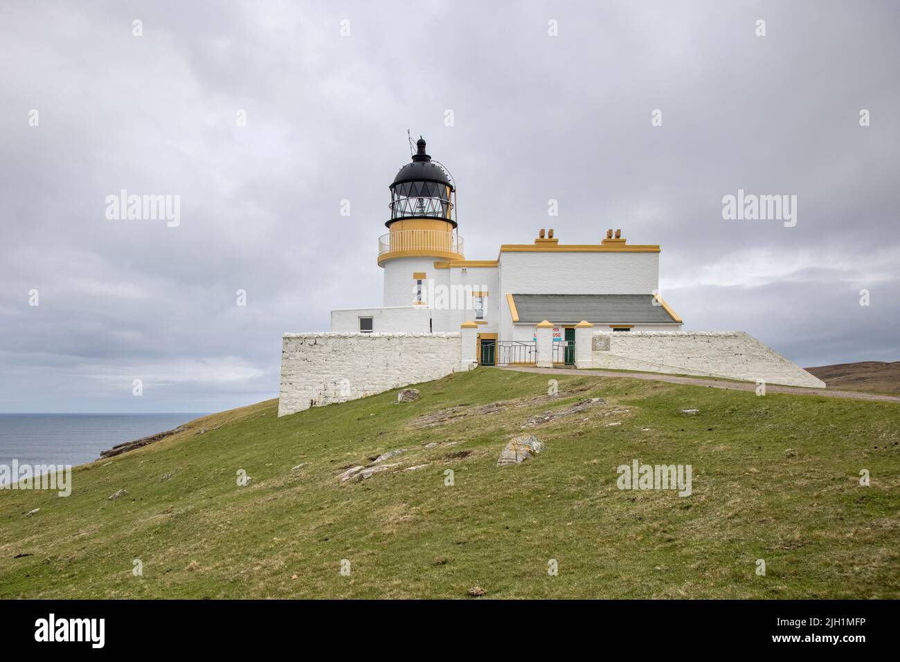 der stoer Leuchtturm wurde 1870 an der nordwestlichen Küste schottlands erbaut Stockfoto
