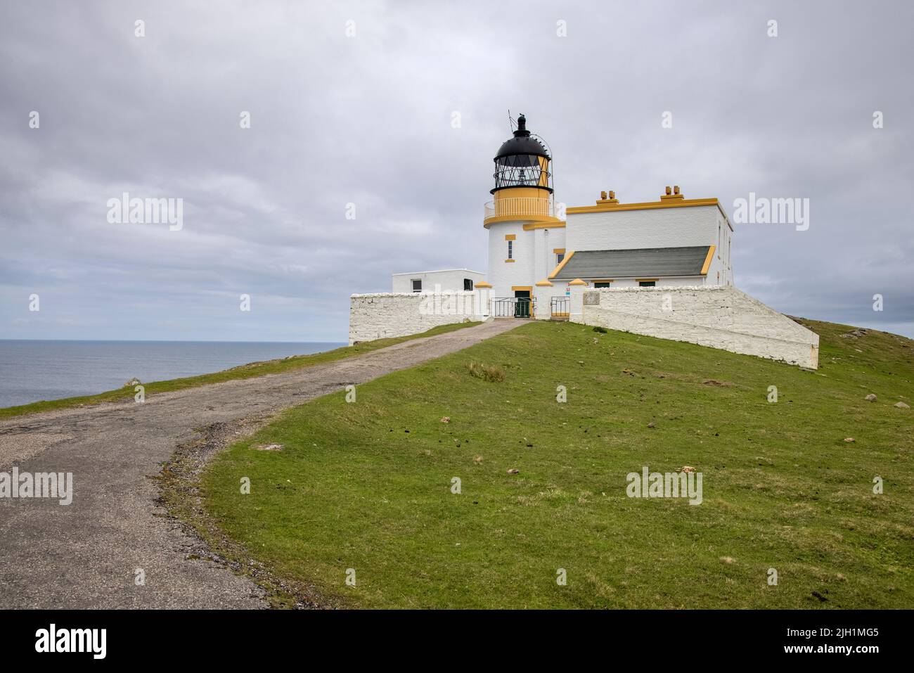 der stoer Leuchtturm wurde 1870 an der nordwestlichen Küste schottlands erbaut Stockfoto