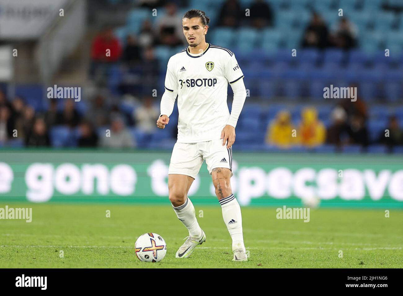 Robina, Australien. 12.. Juni 2022. Pascal Struijk von Leeds United wird am 6/12/2022 in Robina, Australien, mit dem Ball gesehen. (Foto von Patrick Hoelscher/News Images/Sipa USA) Quelle: SIPA USA/Alamy Live News Stockfoto