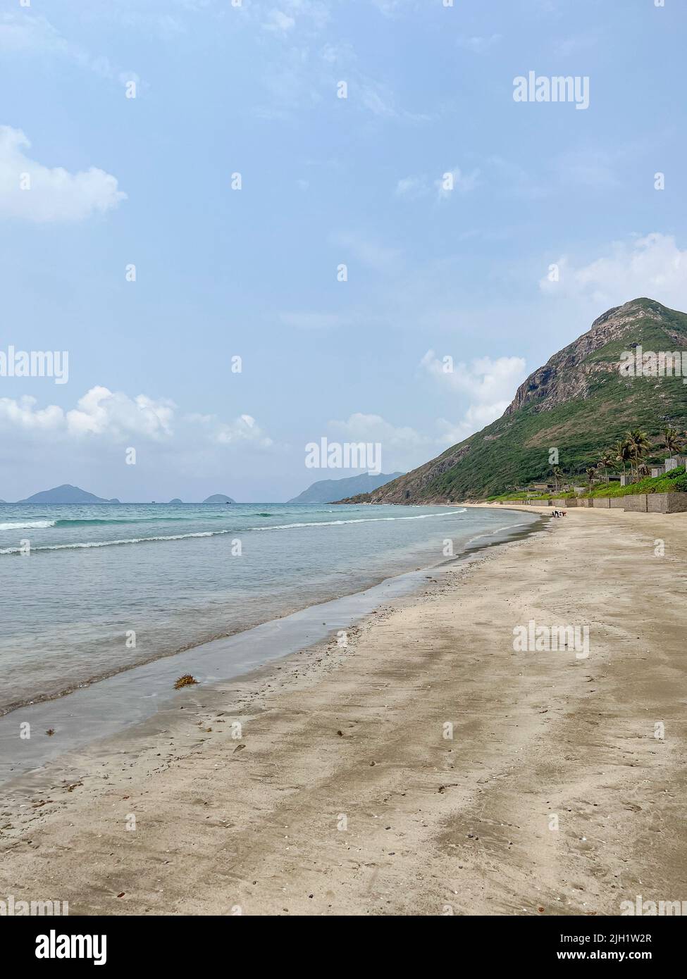 Con Dao Insel mit einer entspannten Atmosphäre und schönen Strand, wo geeignet für Reisen und genießen Urlaubsreise. Stockfoto