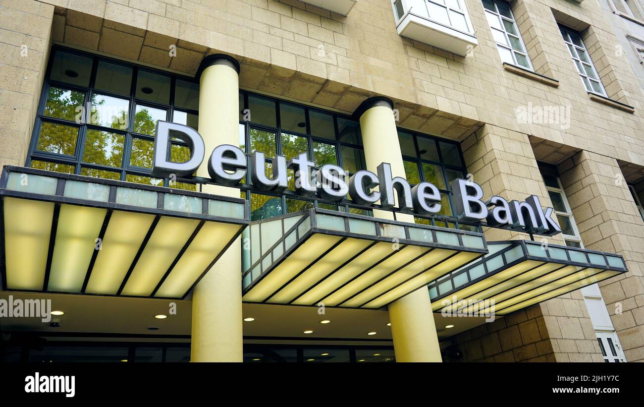 Deutsche Bank-Niederlassung in der Königsallee in Düsseldorf. Stockfoto