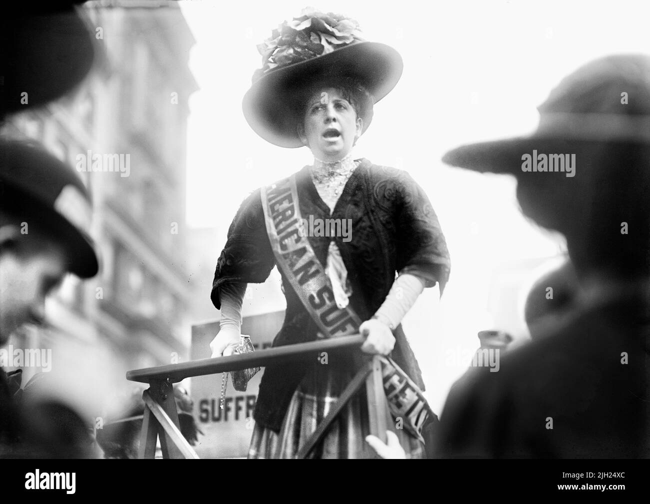 Frau S Loebinger hält Stimmrechtsrede, New York City, New York, USA, Bain News Service, Oktober 1908 Stockfoto