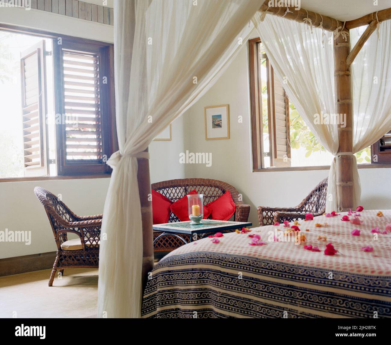 Das Hauptschlafzimmer in der Calabash Bay Villa, Jake's Resort, Treasure Beach, Jamaica. Stockfoto