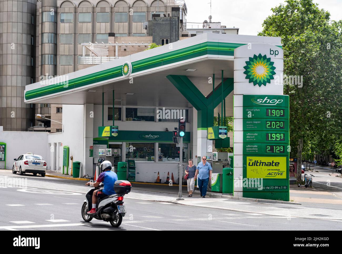 Madrid, Spanien. 14.. Juli 2022. Tankstelle der British Petroleum Company plc, bekannt als BP plc, in Spanien. (Foto: Xavi Lopez/SOPA Images/Sipa USA) Quelle: SIPA USA/Alamy Live News Stockfoto