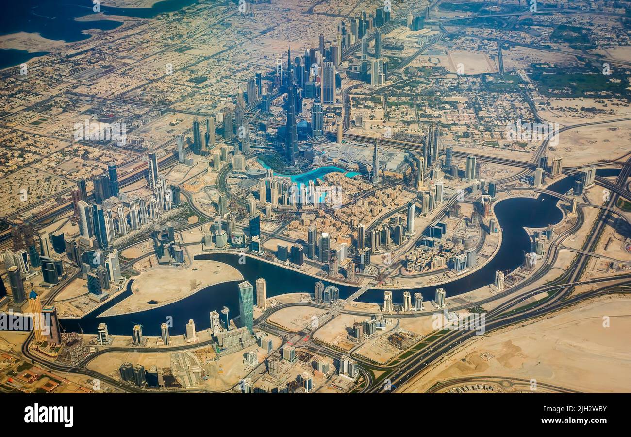 Blick auf Dubai vom Luftflugzeug, Vereinigte Arabische Emirate Stockfoto