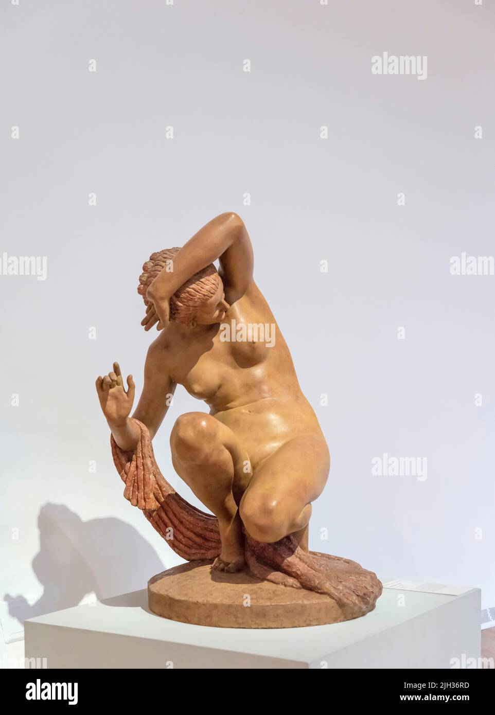 Statue Einer Baderin, die sich von marcel Bourain im Soumaya Museum, Mexiko-Stadt, Mexiko bedeckt Stockfoto