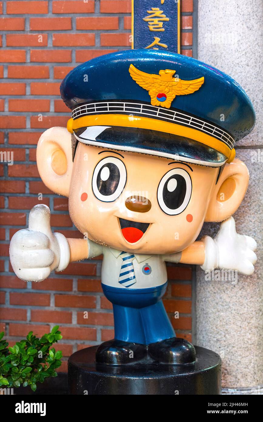 SEOUL - Okt 02: Nette Zeichentrickfigur vor der Nationalen Polizeibehörde in Seoul, Oktober 02. 2016 in Südkorea. Stockfoto