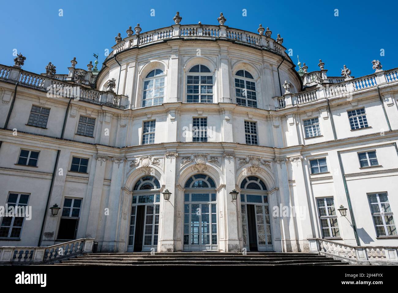 Stupinigi, Turin, Italien - 05. Juli 2022: Jagdschloss Stupinigi: Außerhalb der Sommerresidenz von König und Königin Savoyen in der Zeit, als sie regierten Stockfoto