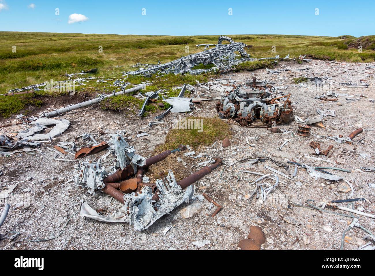 Vickers Wellington Bomberwrack, der 1942 auf dem Hügel in der Nähe von Ben Tiran in Glen Clova, Angus, Schottland, zusammenbrach, wobei der geodätische Luftrahmen sichtbar war Stockfoto