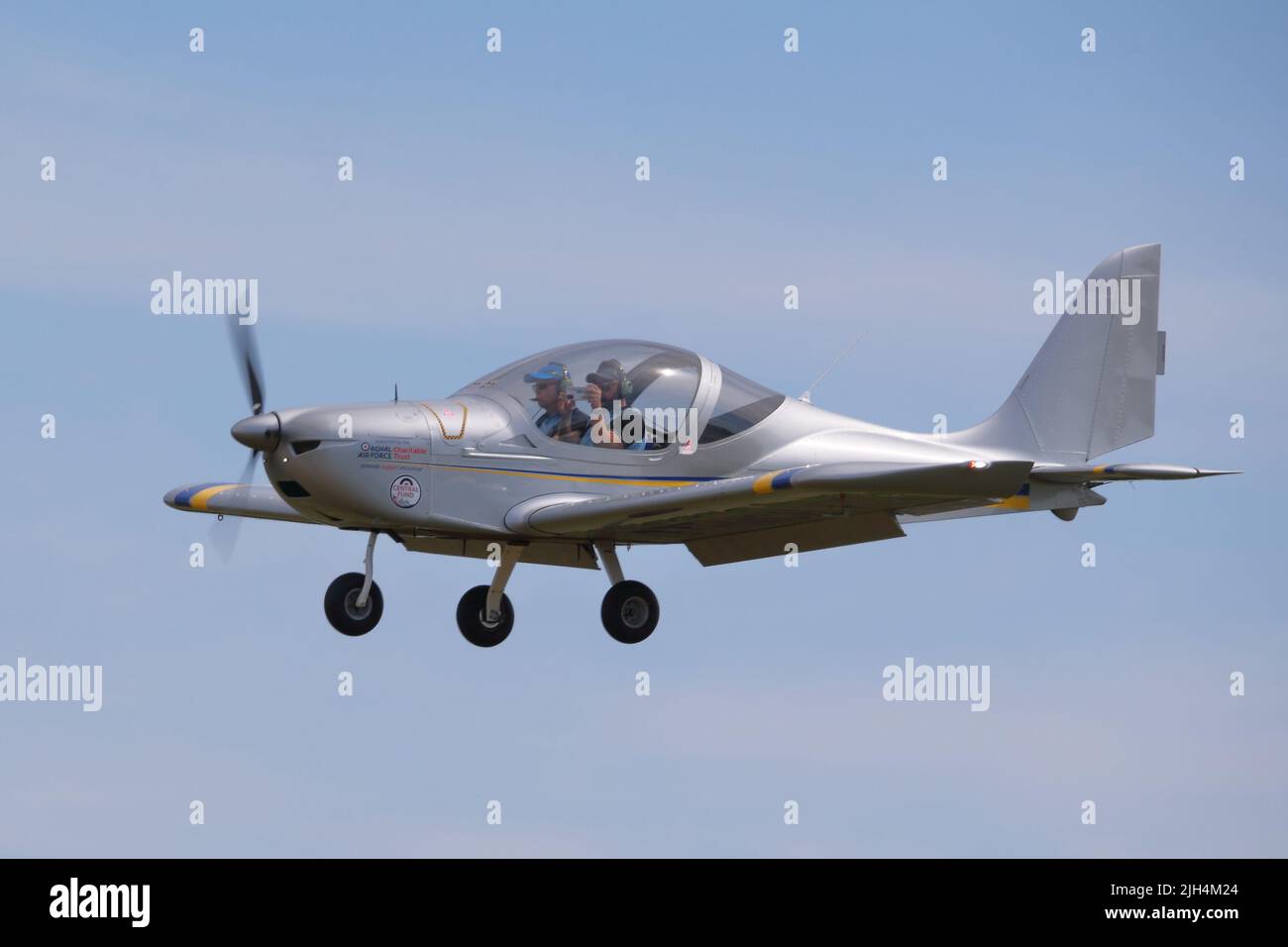 Fairford, Großbritannien, 14.. Juli 2022, kommt ein Evektor EV97 Eurostar SL für das RIAT Royal International Air Tattoo an, das von Freitag, 15.. Bis Sonntag, 17.. Juli stattfinden wird. Stockfoto