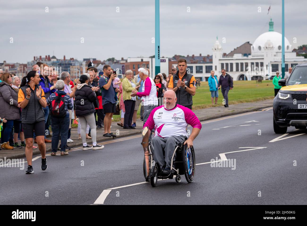 Queens Baton Relay, Birmingham 2022, Whitley Bay, North Tyneside, England, VEREINIGTES KÖNIGREICH. Stockfoto