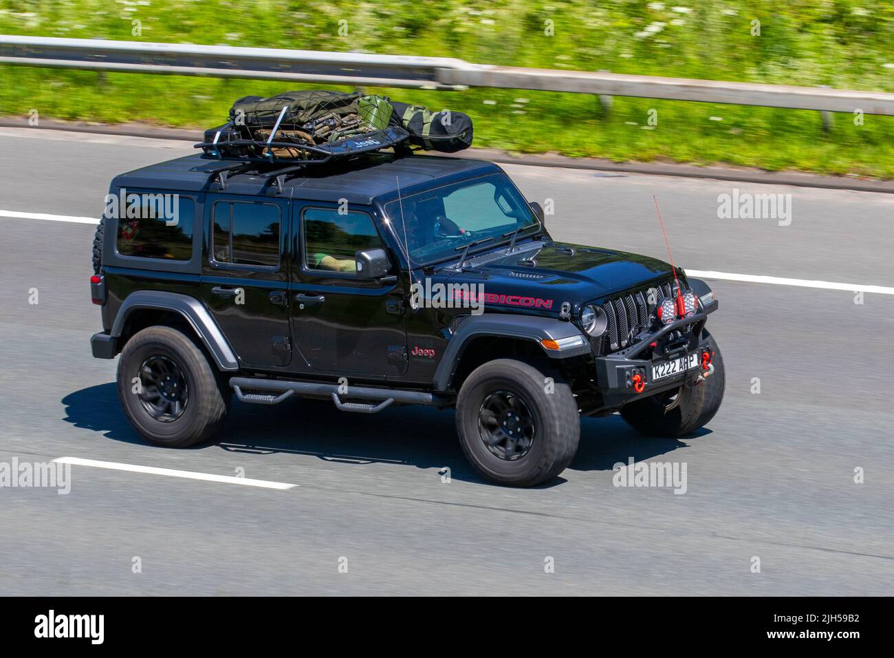 2018 JEEP RUBICON schwarz 1995cc 8-Gang-Geländewagen, Expedition; unterwegs auf der M6 Motorway, Manchester, Großbritannien Stockfoto