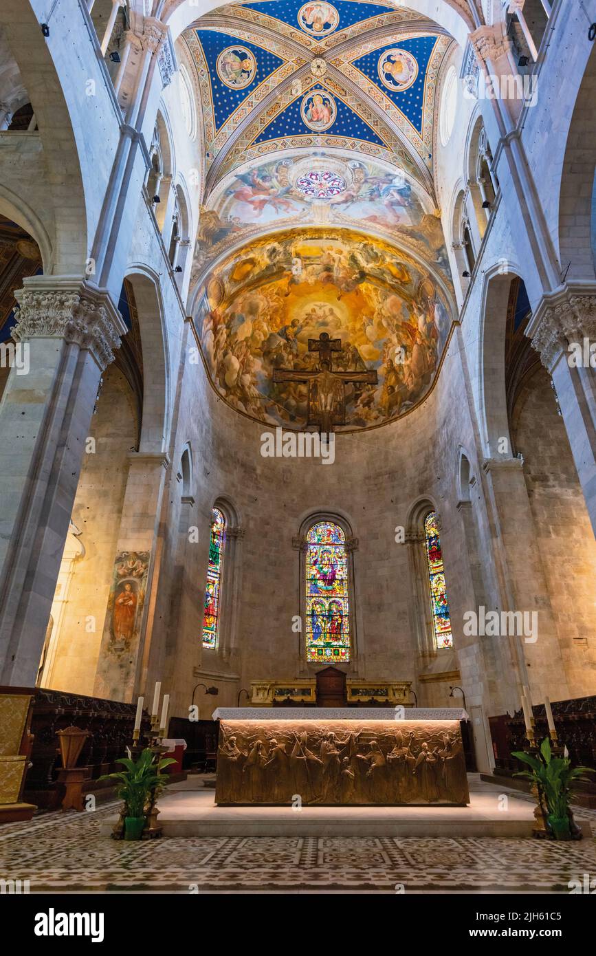 Duomo San Martino. St. Martins Kathedrale. Altar und Apsis. Lucca, Provinz Lucca, Toskana, Italien. Die Kathedrale der Stadt stammt aus dem 9.. Jahrhundert Stockfoto