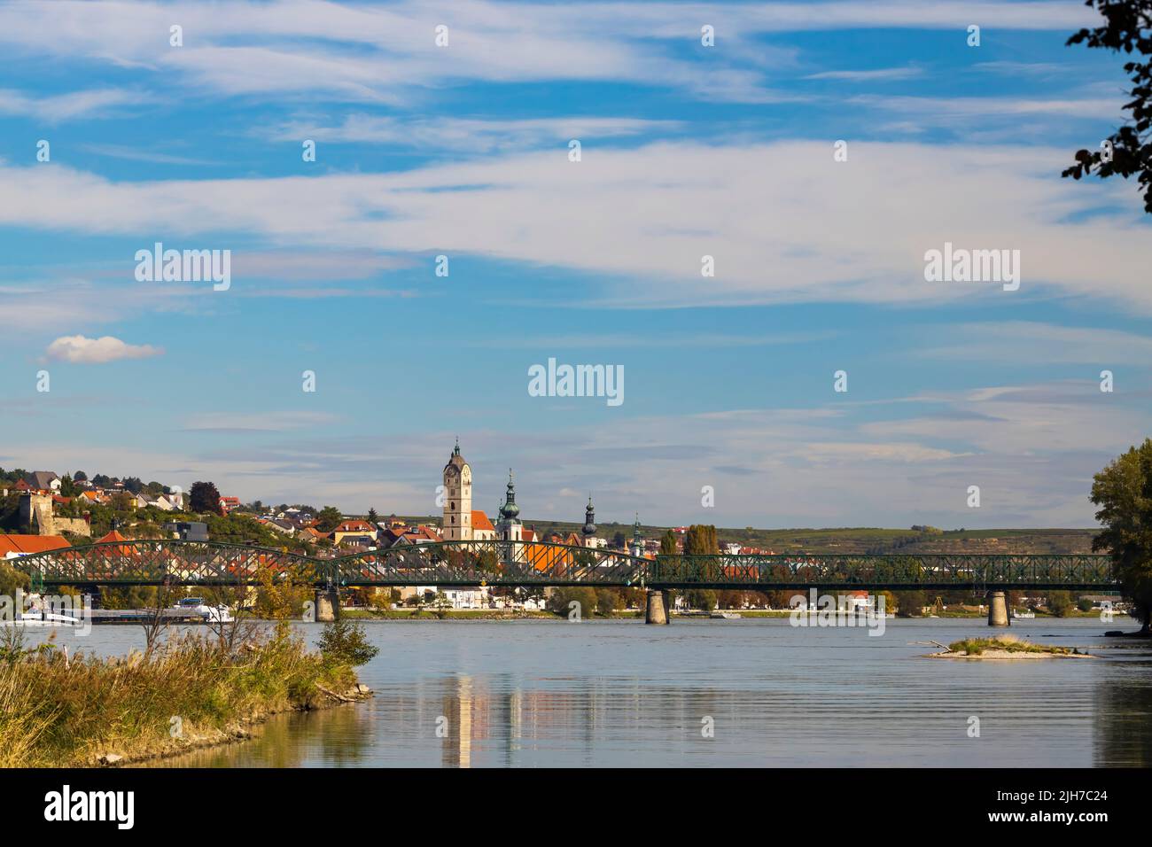 österr. Stadt An Der Donau Rätsel Krems auf der donau -Fotos und -Bildmaterial in hoher Auflösung – Alamy