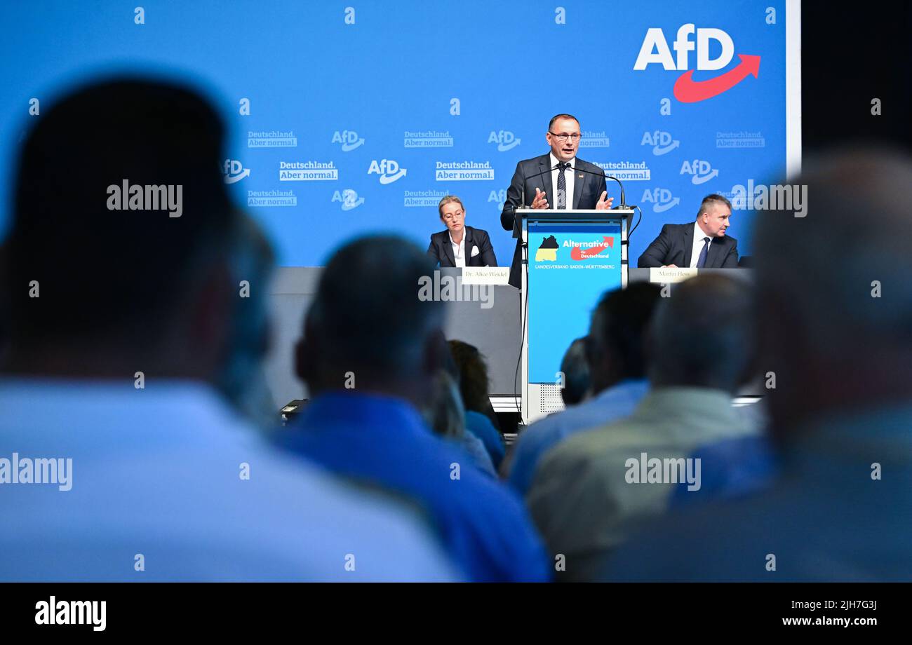 Stuttgart, Deutschland. 16.. Juli 2022. Tino Chrupalla, Bundesvorsitzender der AfD, spricht auf der Landesparteikonferenz der AfD Baden-Württemberg. Quelle: Bernd Weißbrod/dpa/Alamy Live News Stockfoto