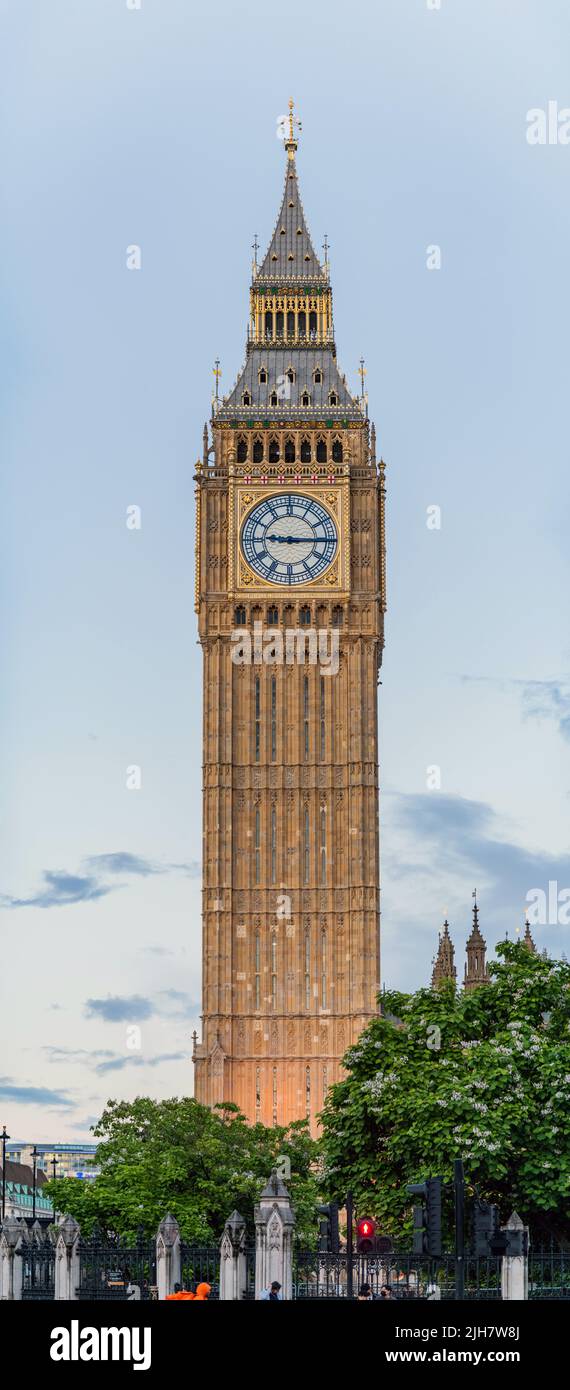 Blick auf den Big Ben Tower in London, Elizabeth Tower London City, Clock Tower Central London, London City View, Big Ben London Waterfront View Stockfoto