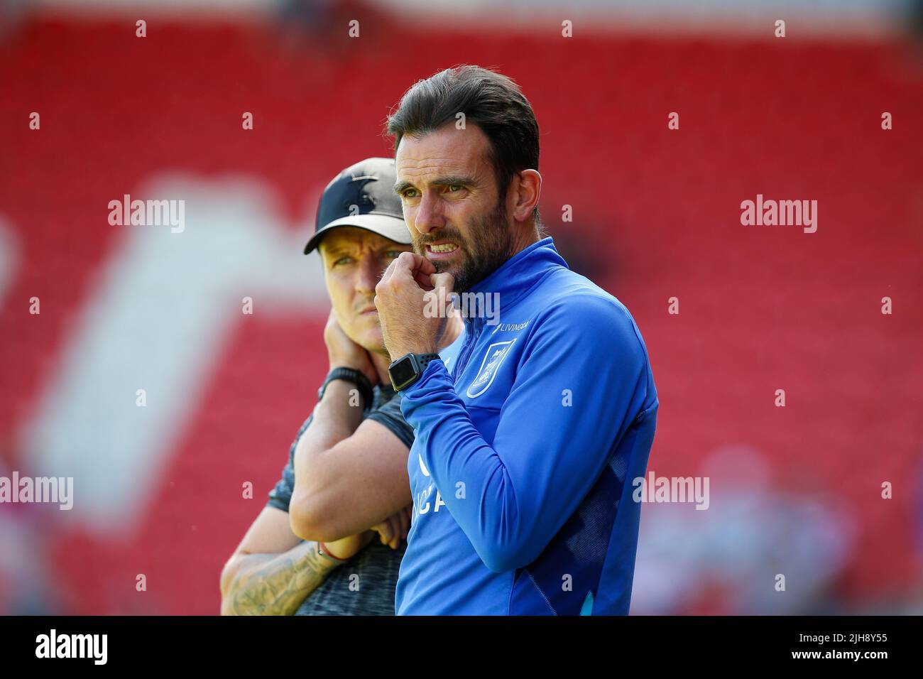 Doncaster, Großbritannien. 16.. Juli 2022. Danny Schofield Manager von Huddersfield Town in Doncaster, Großbritannien am 7/16/2022. (Foto von Ben Early/News Images/Sipa USA) Quelle: SIPA USA/Alamy Live News Stockfoto