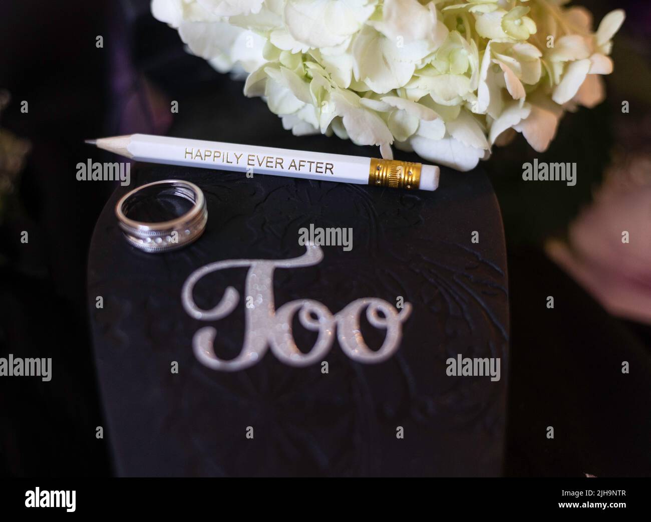 Grooms Ring Happily Ever After Stockfoto