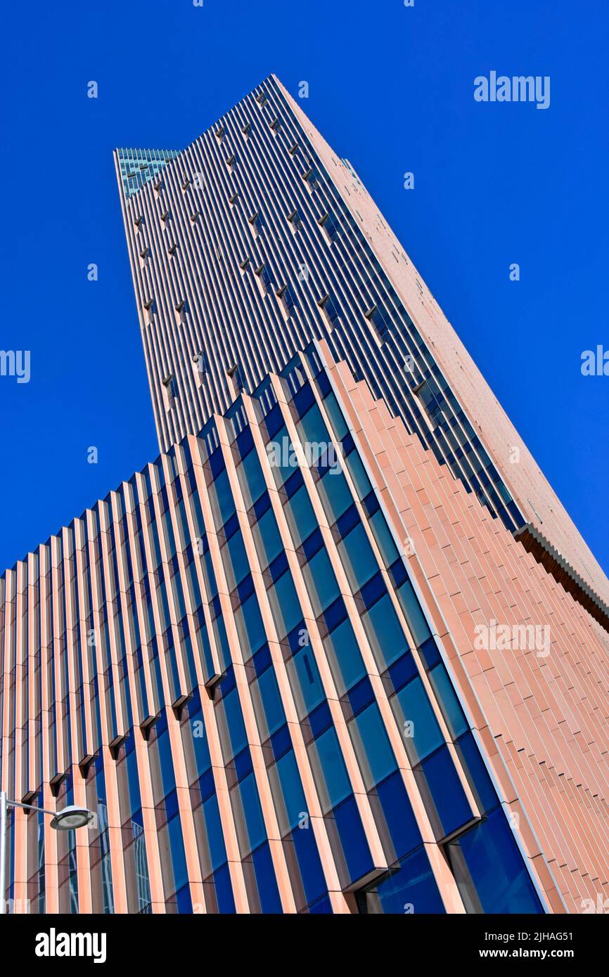 Manhattan Loft Gardens Wahrzeichen Wolkenkratzer Apartment Gebäude auch innerhalb ist Hotelunterkunft Restaurants Sky Terraces in Stratford East London UK Stockfoto