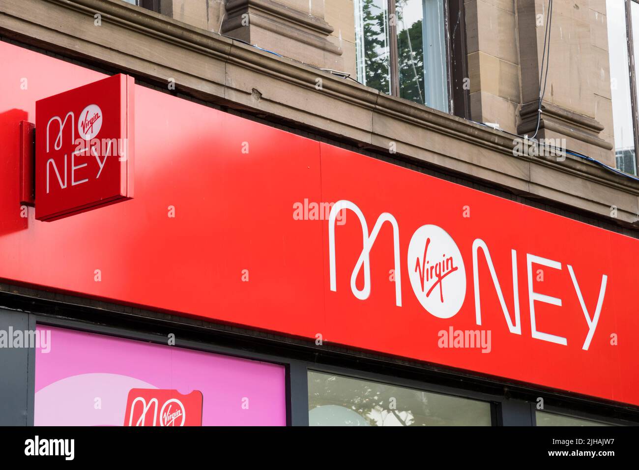 Unterschreiben Sie für den Virgin Money Store in Dundee. Stockfoto