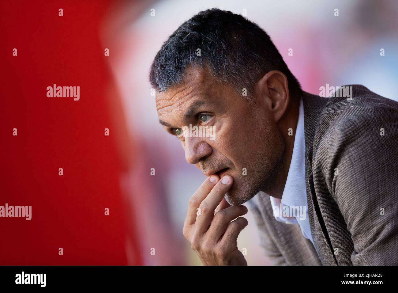 16. Juli 2022, Nordrhein-Westfalen, Köln: Fußball: Testspiel, 1. FC Köln - AC Mailand, RheinEnergieStadion. Paolo Maldini, technischer Direktor des AC Mailand. Foto: Rolf Vennenbernd/dpa Stockfoto