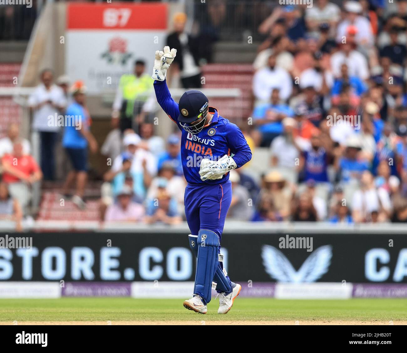 Rishabh Pant aus Indien feiert den Fang von Moeen Ali aus England Stockfoto