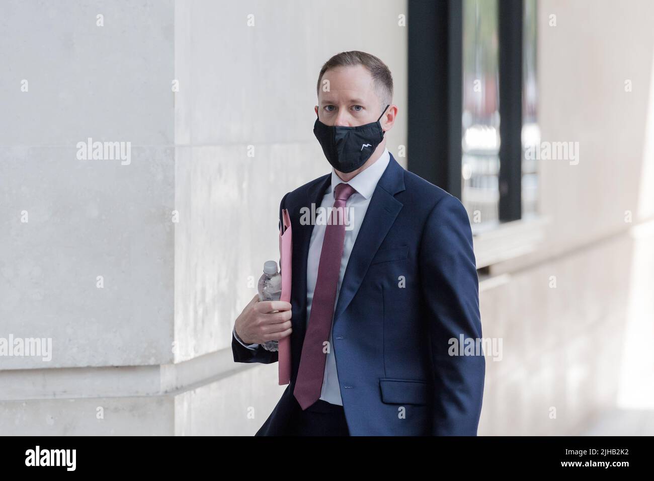 London, Großbritannien. 17.. Juli 2022. Der stellvertretende Chief Medical Officer Thomas Waite kommt im BBC Broadcasting House an, um an der Sonntagvormittag-Show von Sophie Raworth zu erscheinen. Quelle: Wiktor Szymanowicz/Alamy Live News Stockfoto