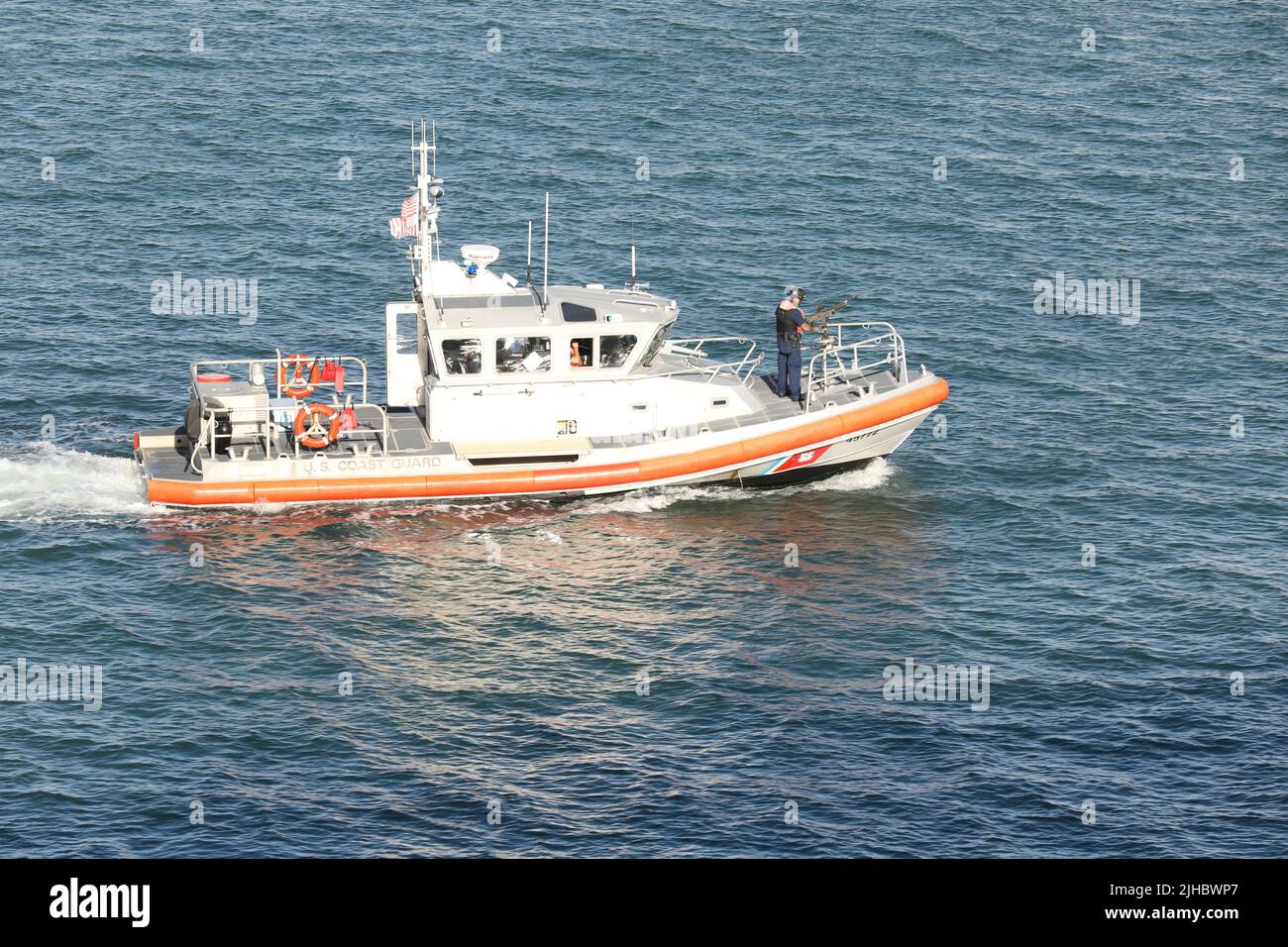 BOOT der US-Küstenwache, das Sicherheit bietet, Florida, USA Stockfoto