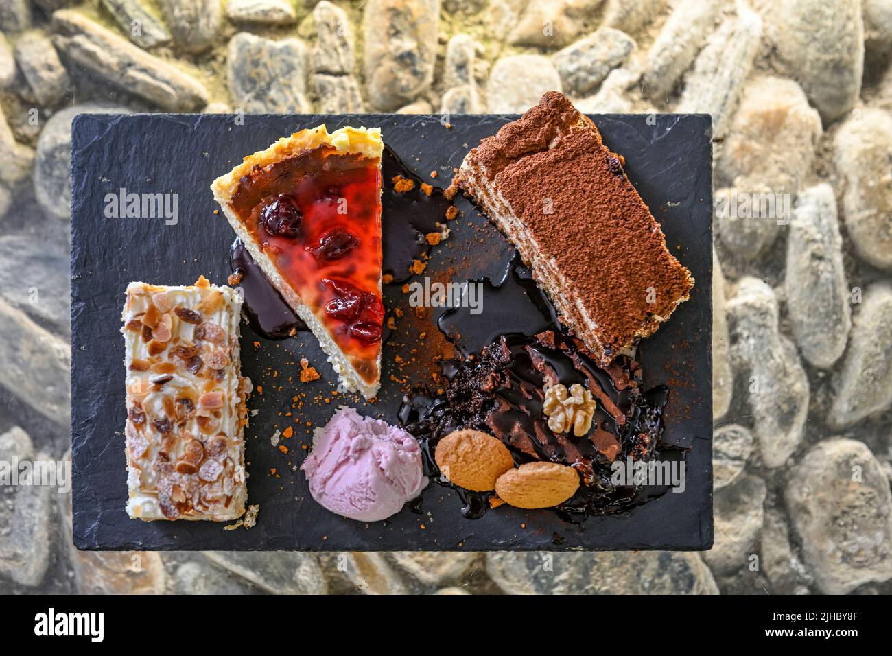 Kombination von Süßigkeiten, als Dessert in einem Restaurant Stockfoto