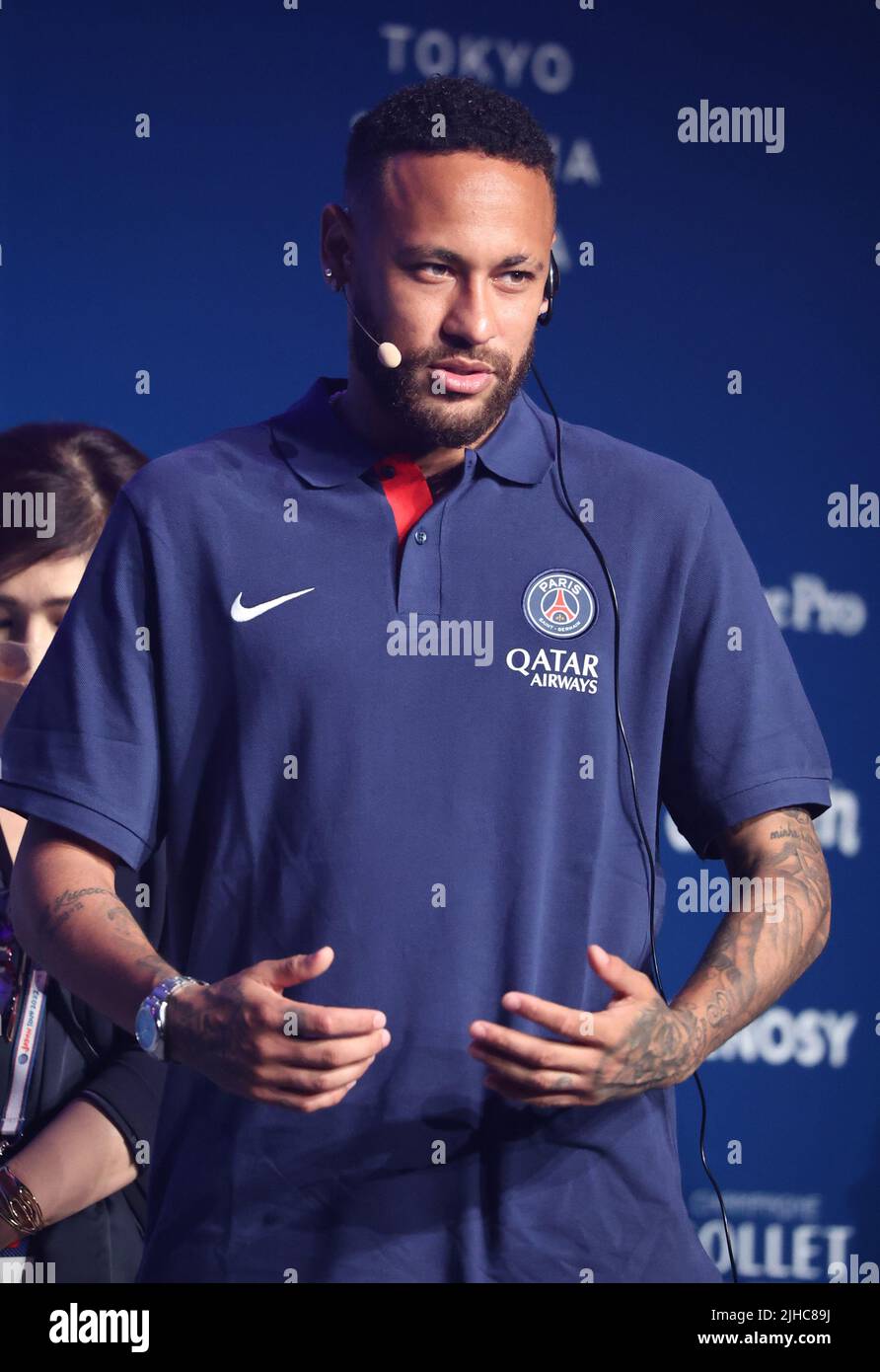 Tokio, Japan. 17.. Juli 2022. Der französische Fußballverein, der Paris Saint-Germain-Star Neymar Jr, spricht bei einer Pressekonferenz bei ihrer Ankunft in Tokio am Sonntag, dem 17. Juli 2022. Paris Saint-Germain wird die japanischen Clubteams Kawasaki Frontale, Urawa Reds und Gamba Osaka für ihre Japan-Tour haben. Quelle: Yoshio Tsunoda/AFLO/Alamy Live News Stockfoto