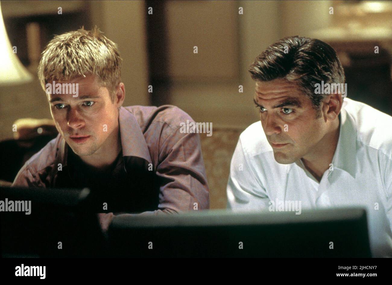 BRAD PITT, GEORGE CLOONEY, OCEAN'S ELEVEN, 2001 Stockfoto