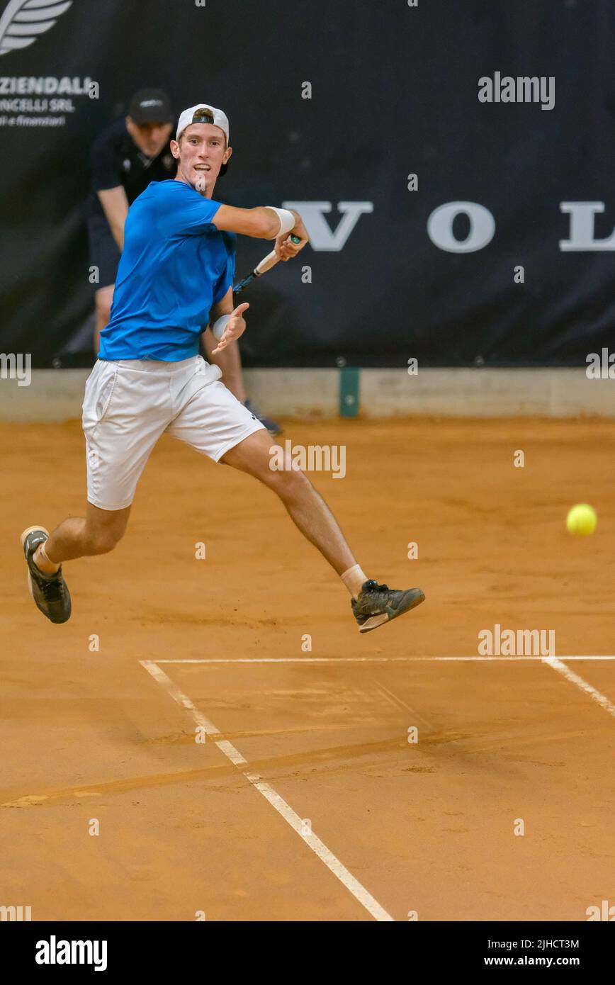 Verona, Italien. 17.. Juli 2022. Tennis Club Scaligero - Verona, Verona, Italien, 17. Juli 2022, Francesco Maestrelli während der ATP Challenger Tour - Finale zwischen Francesco Maestrelli und Pedro Cachin - Tennis Internationals Credit: Live Media Publishing Group/Alamy Live News Stockfoto