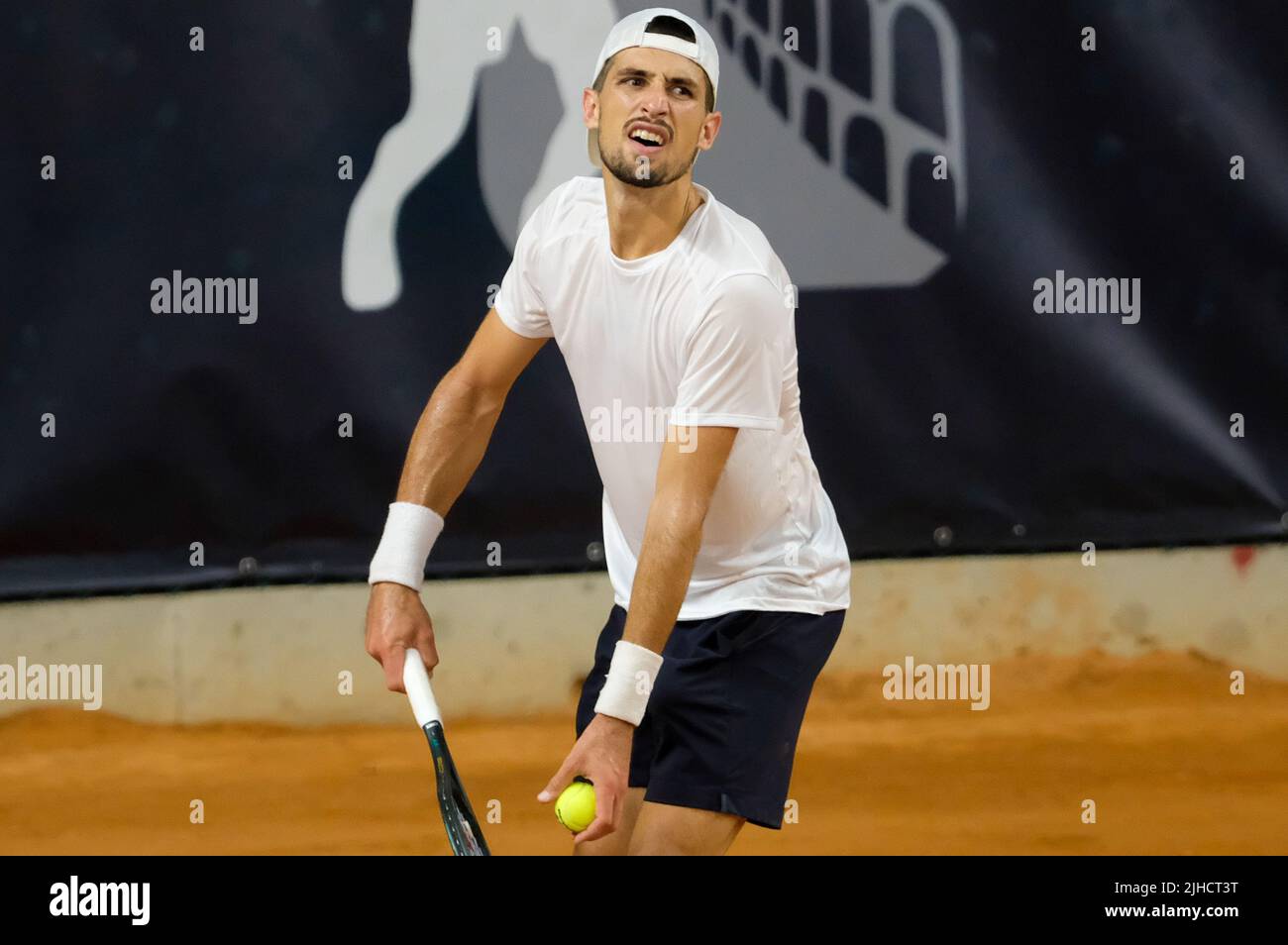 Verona, Italien. 17.. Juli 2022. Tennis Club Scaligero - Verona, Verona, Italien, 17. Juli 2022, Pedro Cachin im Einsatz. Während der ATP Challenger Tour - Finale zwischen Francesco Maestrelli und Pedro Cachin - Tennis Internationals Credit: Live Media Publishing Group/Alamy Live News Stockfoto