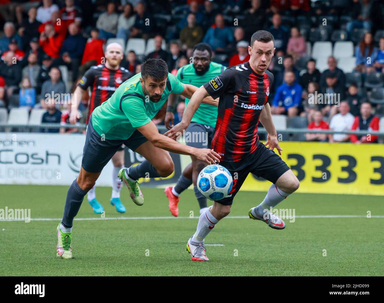 Seaview, Belfast, Nordirland, Großbritannien. 14. Juli 2022. UEFA Conference League erste Qualifikationsrunde (zweite Etappe) – Crusaders 3 Elstern 1. Kreuzritter-Fußballspieler Paul Heatley (22). Stockfoto