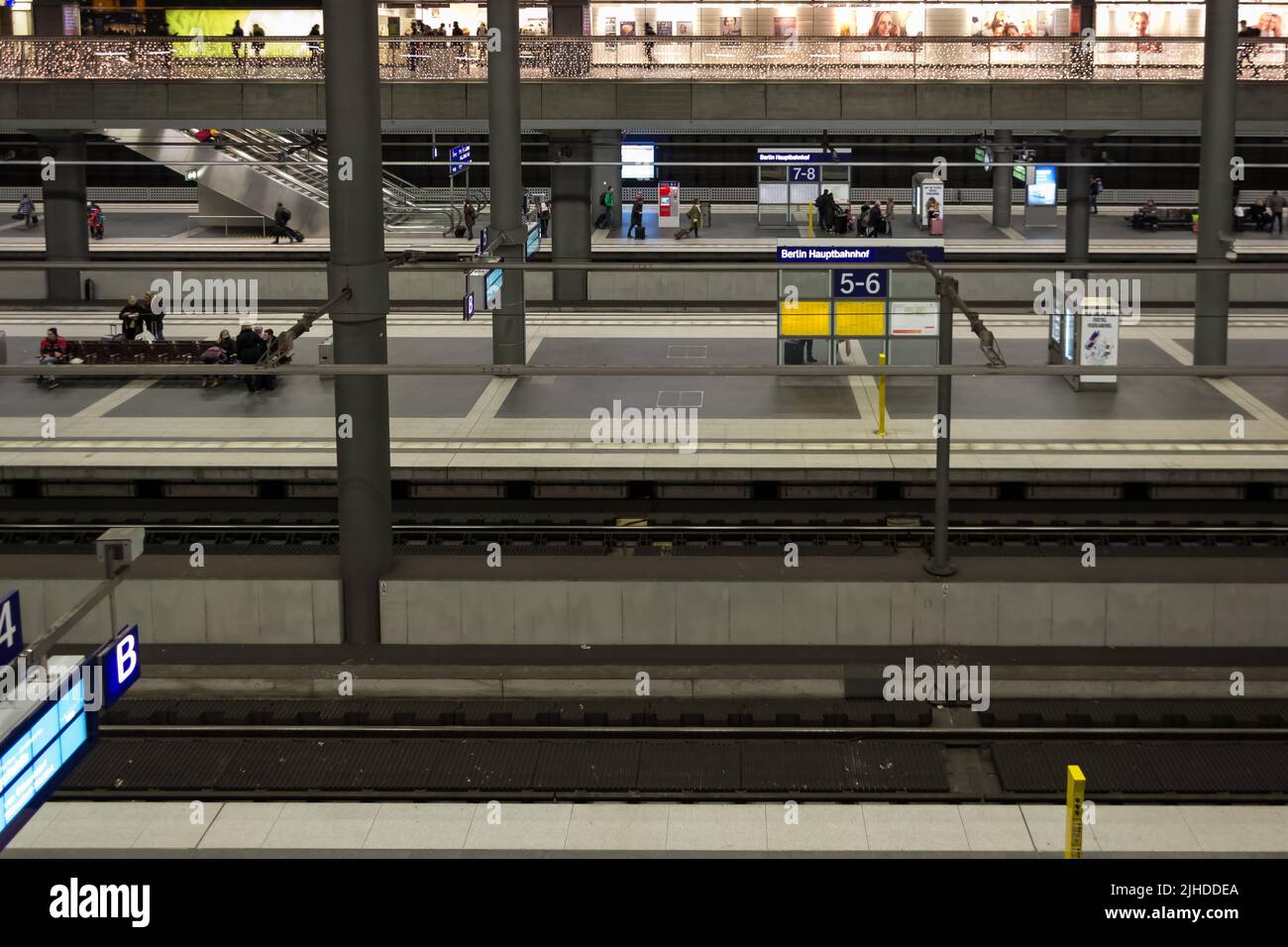 Rchitectural Detail von Berlin Hauptbahnhof der Hauptbahnhof der Hauptstadt von Deutschland. Stockfoto