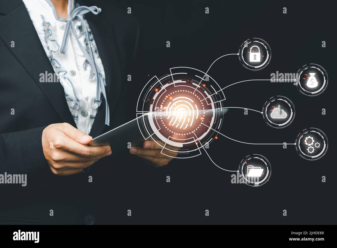 Geschäftsfrau Hand mit Fingerabdruck-Identifizierung für den Zugriff auf persönliche Finanzdaten, Fingerabdruck-Scan bietet Sicherheitszugriff mit Biometrie-iden Stockfoto