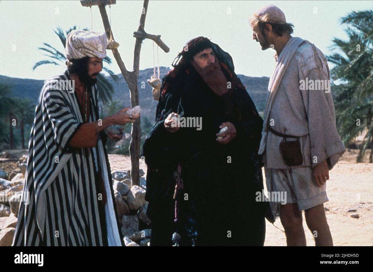 ERIC IDLE, Terry Jones, Graham Chapman, MONTY PYTHON'S LEBEN DES BRIAN, 1979 Stockfoto