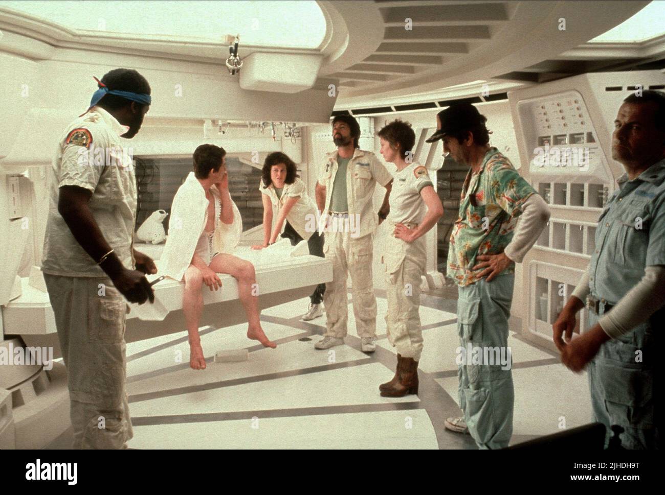 JOHN HURT, Sigourney Weaver, Tom Skerritt, HARRY DEAN STANTON, Alien, 1979 Stockfoto