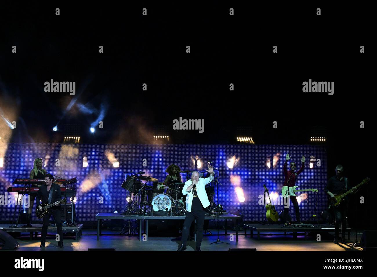 Simple Minds während der 40 Years of Hits Tour, 17.. Juli 2022, im Auditorium Parco della Musica, Rom, Italien. Stockfoto