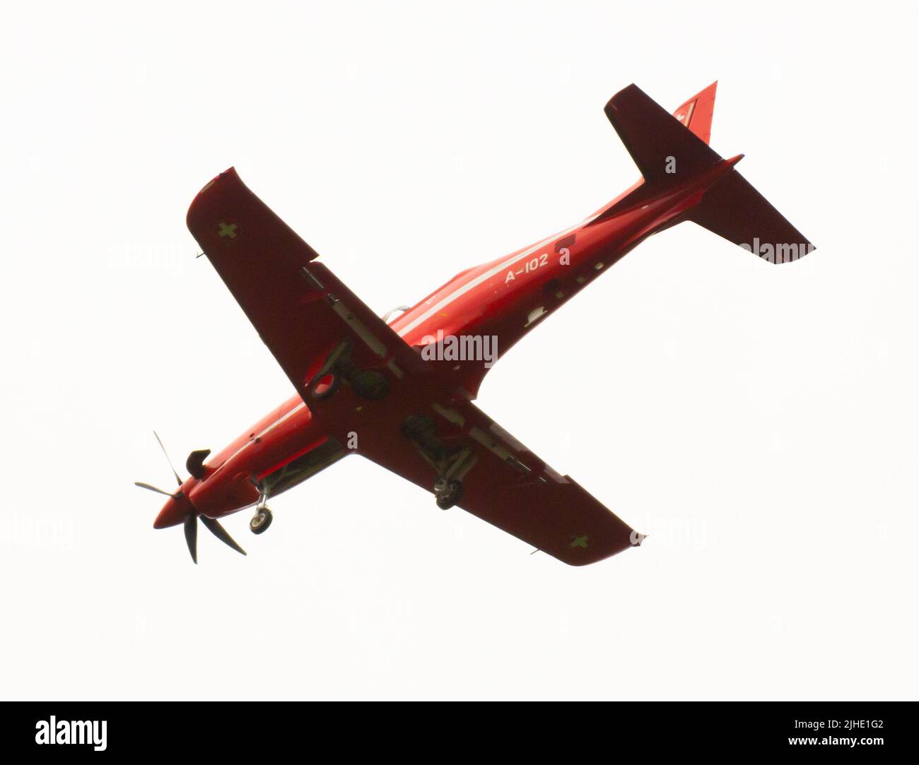Monoplane Pilatus PC-21 der Schweizer Luftwaffe, die auf dem Flughafen Emmen landete Stockfoto