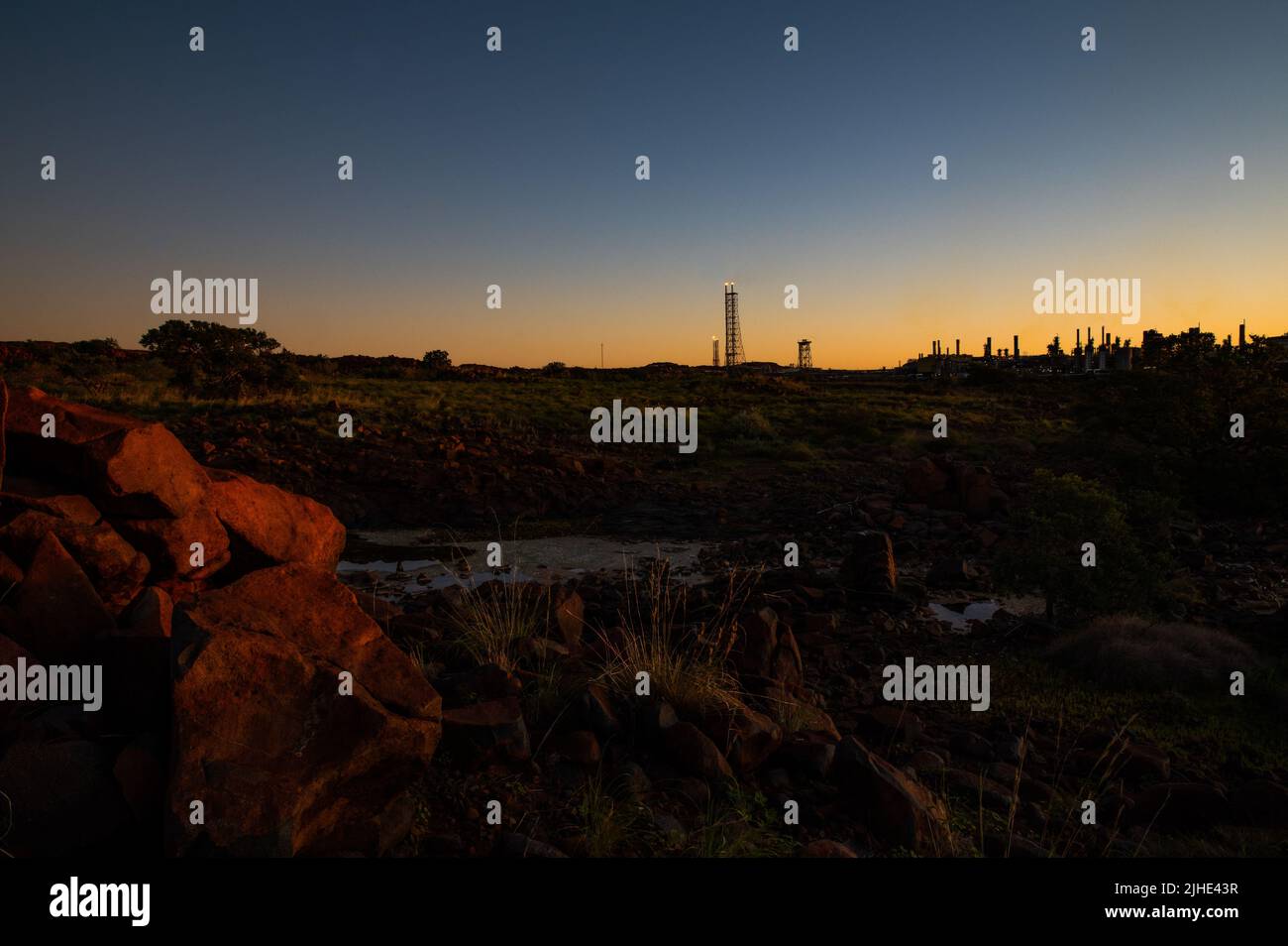 Öl- und Gasverarbeitungsanlage auf der Burrup-Halbinsel, Westaustralien Stockfoto