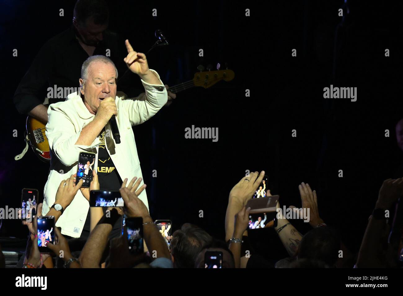 Simple Minds während der 40 Years of Hits Tour, 17.. Juli 2022, im Auditorium Parco della Musica, Rom, Italien. Stockfoto