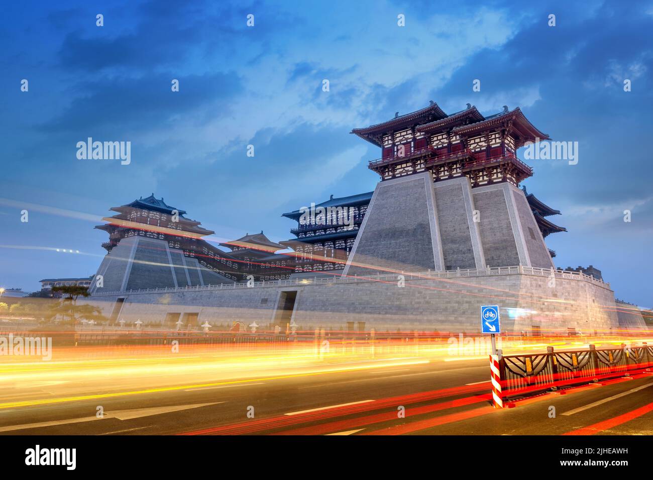 Das Yingtian Tor ist das Südtor der Stadt Luoyang in den Sui- und Tang-Dynastien. Es wurde 605 erbaut. Stockfoto