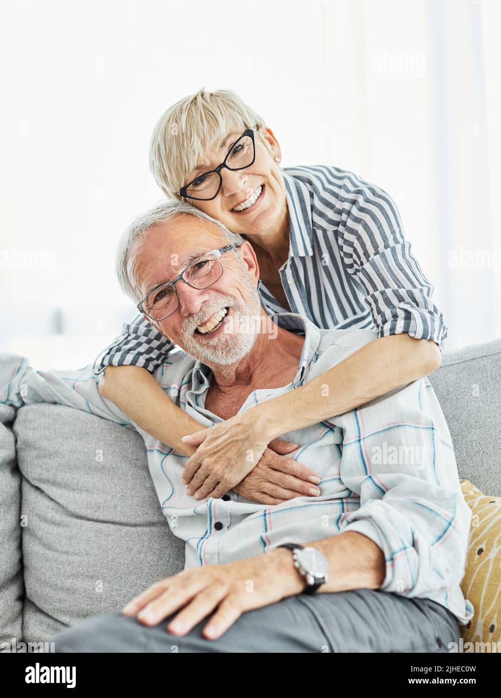 Seniorenportrait Frau Mann Paar glücklicher Ruhestand lächelnd Liebe älterer Lebensstil alt zusammen Stockfoto